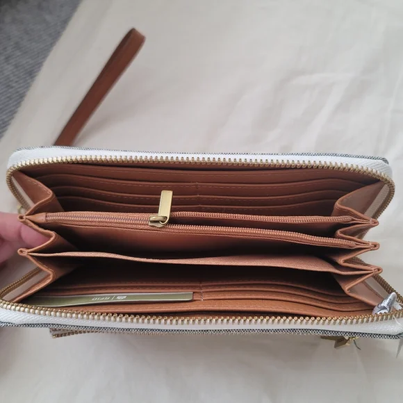 NWT Fossil Logan Blue White Stripe RFID Zip Accordian Wallet Wristlet - Picture 5 of 7